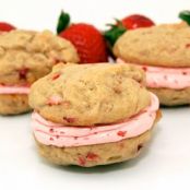 Strawberry Whoopie Pie