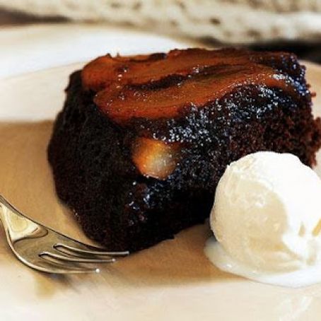 UPSIDE-DOWN PEAR GINGERBREAD CAKE