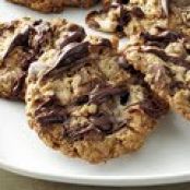 MONSTER MARSHMALLOW COOKIES