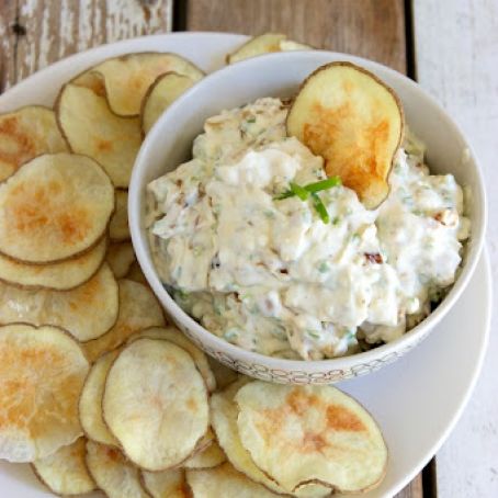 CARAMELIZED ONION & GOAT CHEESE DIP