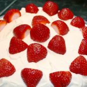 Great-grandma Ellen's Jordgubbstårta (Swedish strawberry cake)