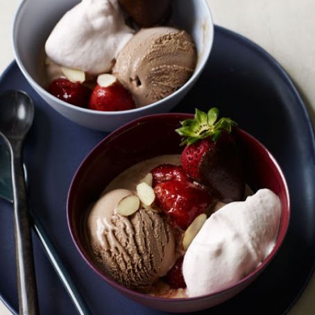 Chocolate-Strawberry Ice Cream Sundaes