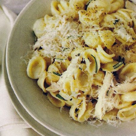Parmesan Pasta with Chicken and Rosemary