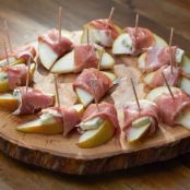 Pear with Prosciutto and Gorgonzola