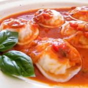 Sorrentinos de Jamón y Queso (Round Ravioli Stuffed with Ham and Cheese)