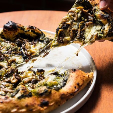 Roast Mushroom Pizza