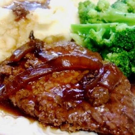 Easy Slow Cooker Gravy Steak