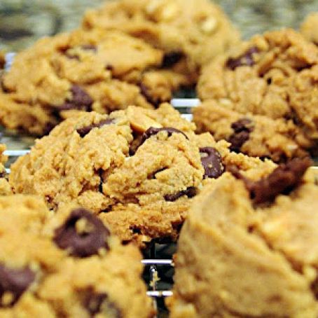 Flourless Peanut-Chocolate Cookies
