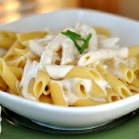 Creamy Garlic Alfredo Sauce