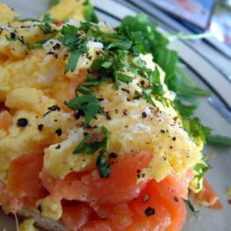 SMOKED SALMON EGGS