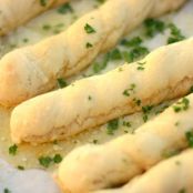 Easy Garlic Butter Breadsticks