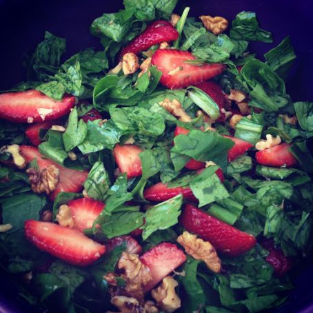 Ensalada de Espinacas, Frutillas, y Nuez