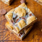 Peanut Butter Cup Cookie Dough Crumble Bars