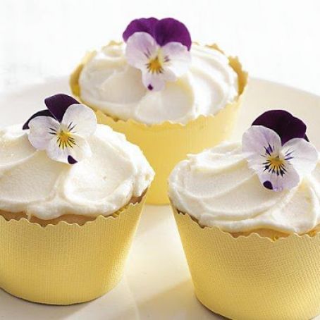 White Chocolate Lemon Cupcakes