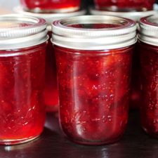 Strawberry jam canning recipe
