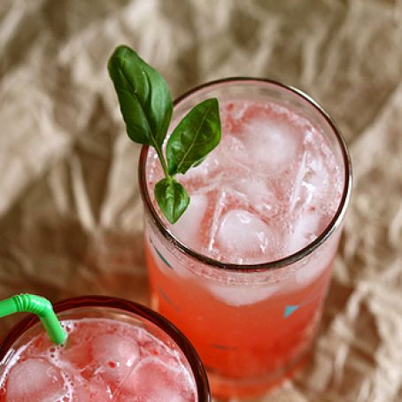 Summer Sweet Raspberry Lemonade