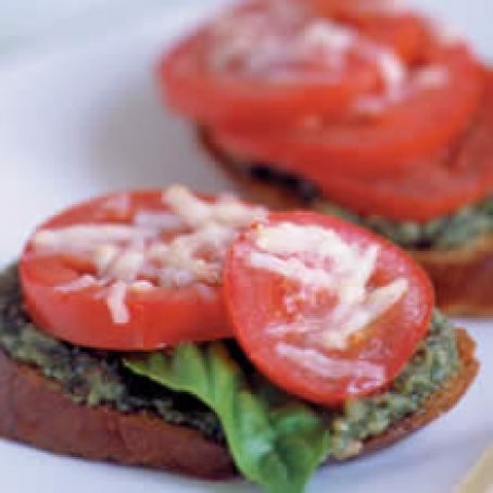 Pesto & Tomato Crostini