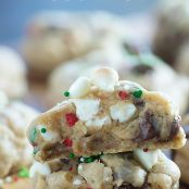CHOCOLATE CHIP CHRISTMAS COOKIES