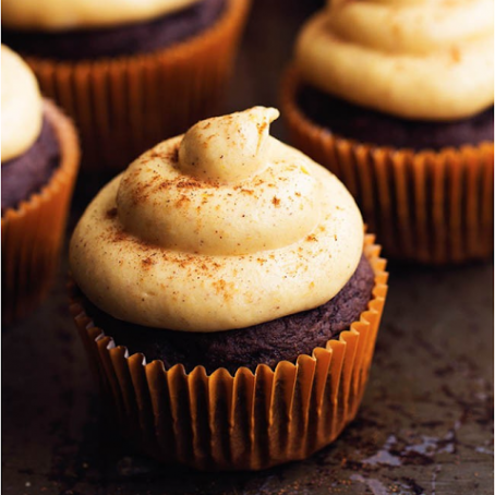 Chocolate Pumpkin Cupcakes with Cinnamon Pumpkin Cream Cheese Forsting