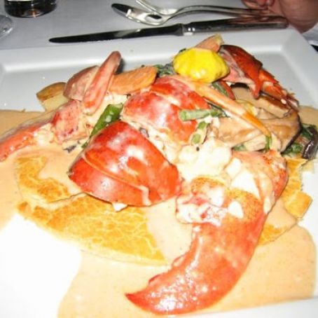 Nob Hill Lobster Pot Pie