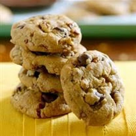 Butter Toffee Chocolate Chip Crunch Cookies