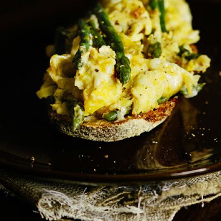 Roasted Asparagus with Scrambled Eggs