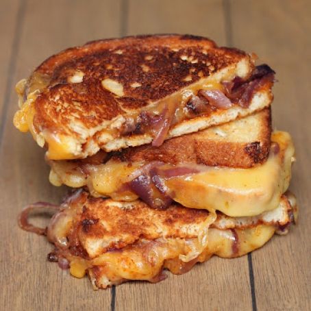 Cruelty Free Sandwich Diet:  sweet & spicy caramelized onion bbq grilled cheese