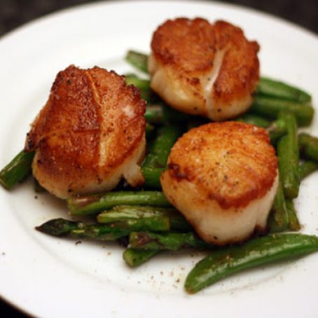 Scallops with Asparagus and Sugar Snap Peas