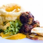 OJO DE BIFE A LAS 5 PIMIENTAS Y AROS DE CEBOLLA