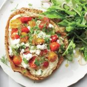 Hummus, Tomato, and Feta Pita Pizzas With Arugula Salad