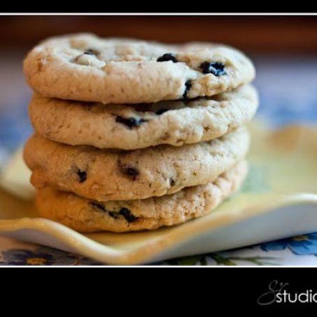 Blueberry Crunch Cookies
