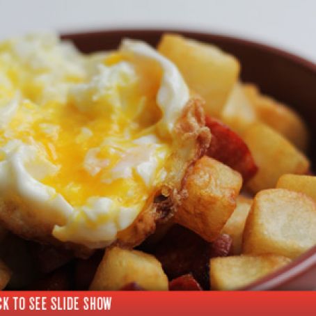 Huevos Estrellados con Chorizo (Fried Eggs With Chorizo)