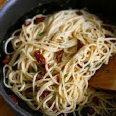Angel Hair Pasta with Sun Dried Tomatoes