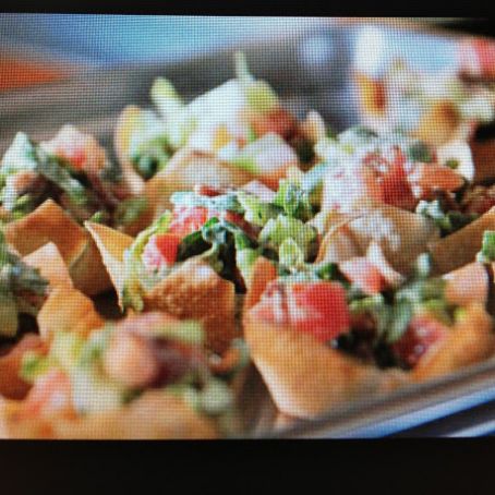 BLT Wonton Crunchies HG (appetizer)