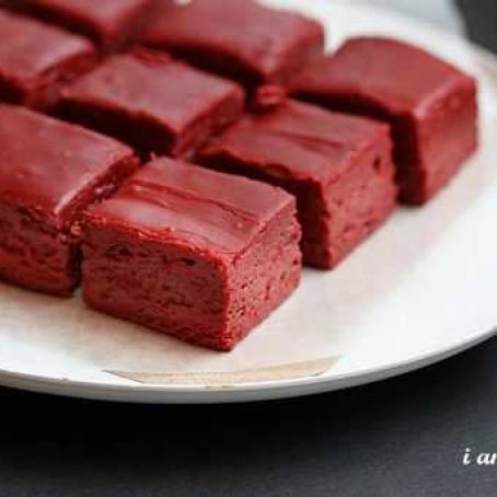 Red Velvet Fudge (I am Baker)