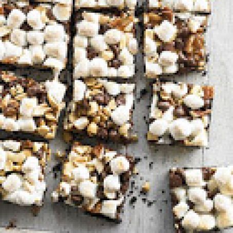 Chocolaty Caramel-Nut Smore Bars