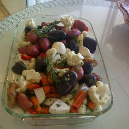 ROASTED POTATOES AND VEGGIE(LEXI'S)