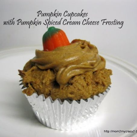Pumpkin Cupcakes with Pumpkin Spiced Cream Cheese Frosting (WW 2 pts)