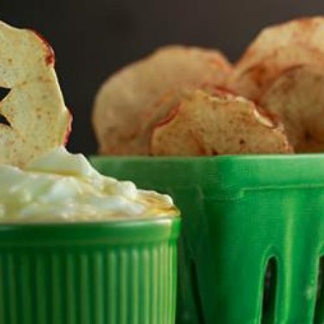 Graham Elliot’s Cinnamon-Dusted Autumn Apple Chips