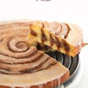 Easy Gooey Cinnamon Roll Cake