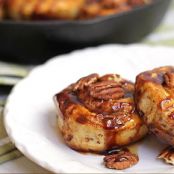 Turtle Cinnamon Rolls