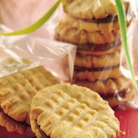 Fudge-Filled Peanut Butter Cookies