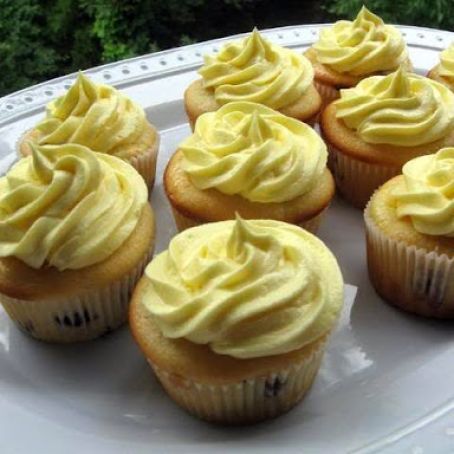 Blueberry Lemon Cheesecake Cupcakes