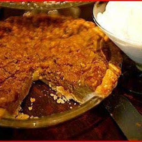 Sweet potato pie with pecan streusel