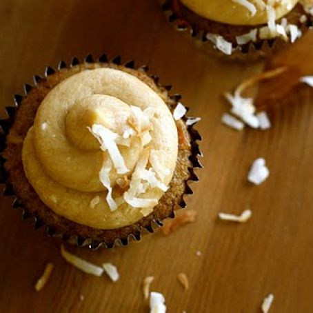 Carrot Cake Cupcakes with Dulce de Leche Buttercream