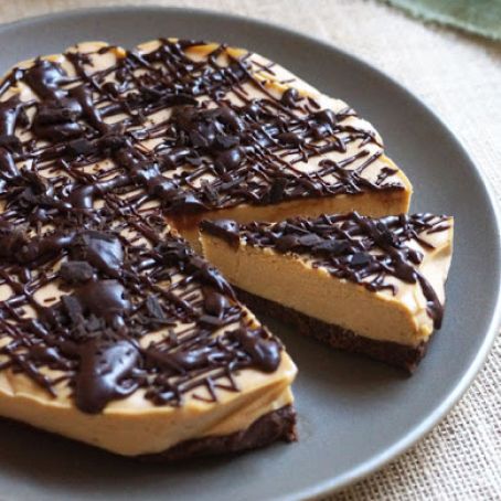 Vegan No-Bake Peanut Butter Cup Pie