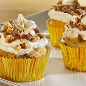 Peanut Butter Cup Crumble Cupcakes