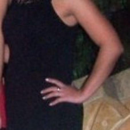 CRUMBLE-TOP CHOCOLATE PEANUT BUTTER CAKE