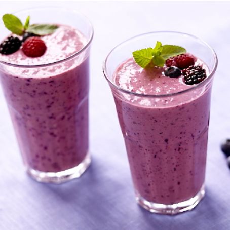 Mixed Berry Breakfast Smoothie