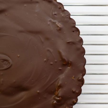 Peanut Butter Cup the Size of a Pizza